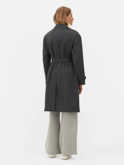 Zweireihiger Trenchcoat Mit Gürtel